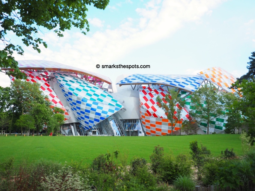 Daniel Buren's 'Observatory of Light' at the Fondation Louis